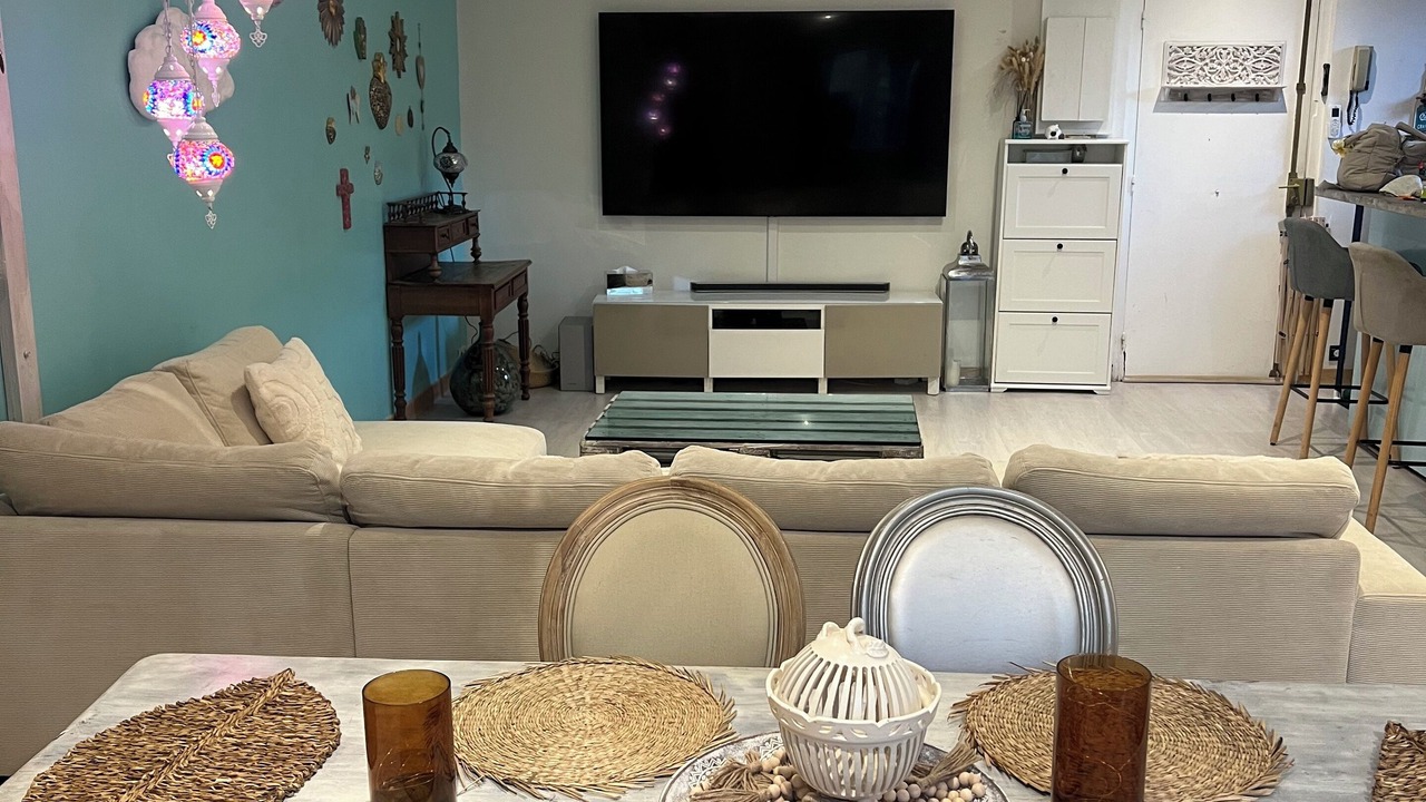 Photo of Livingroom in Saint Pierre de Feric