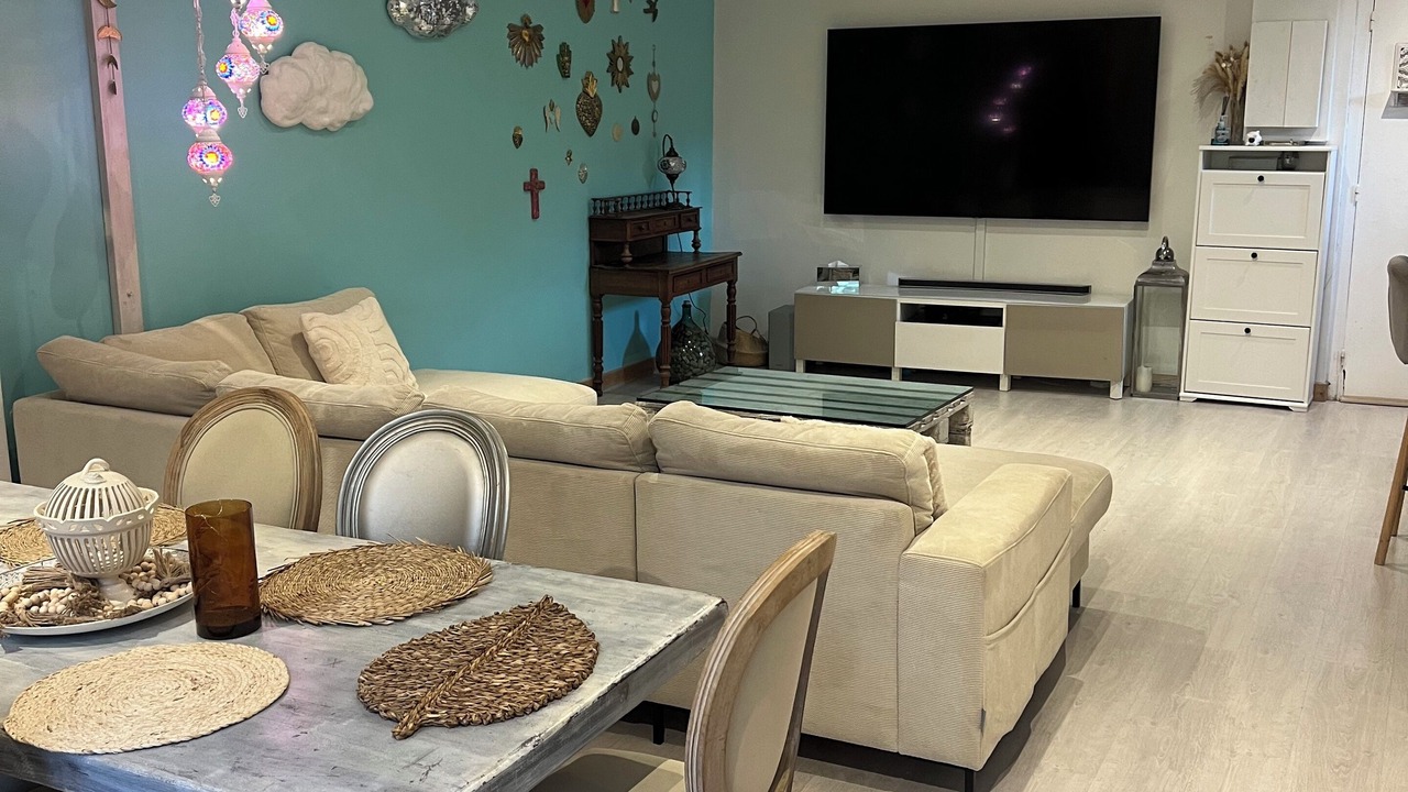 Photo of Livingroom in Saint Pierre de Feric