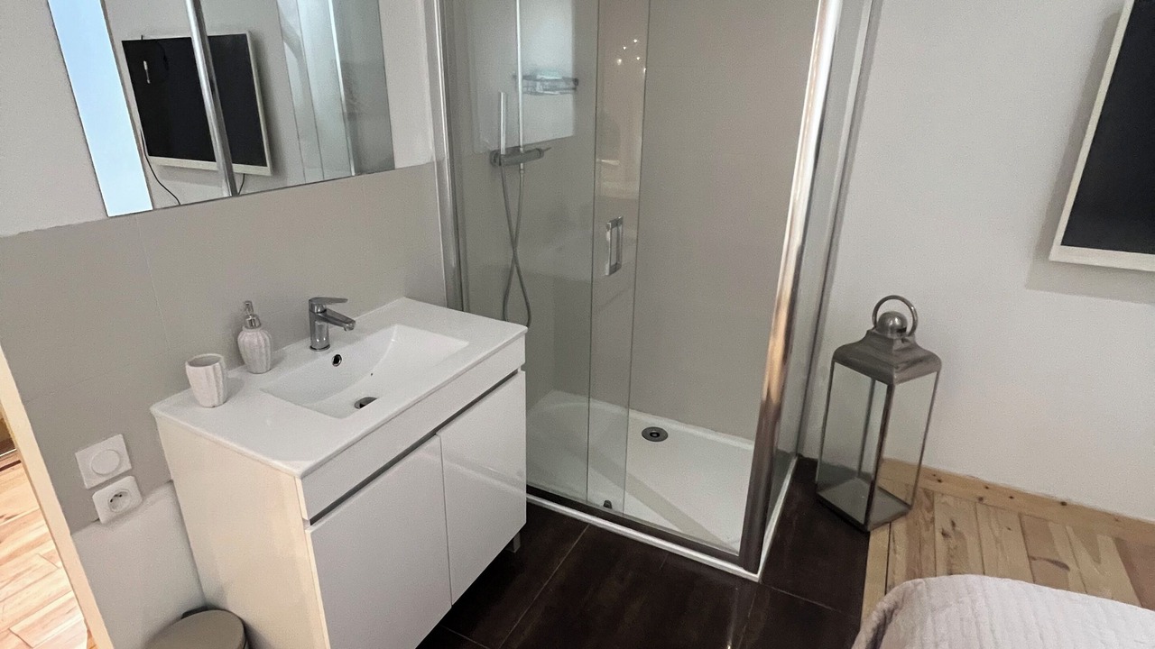 Photo of Bathroom in Saint Pierre de Feric
