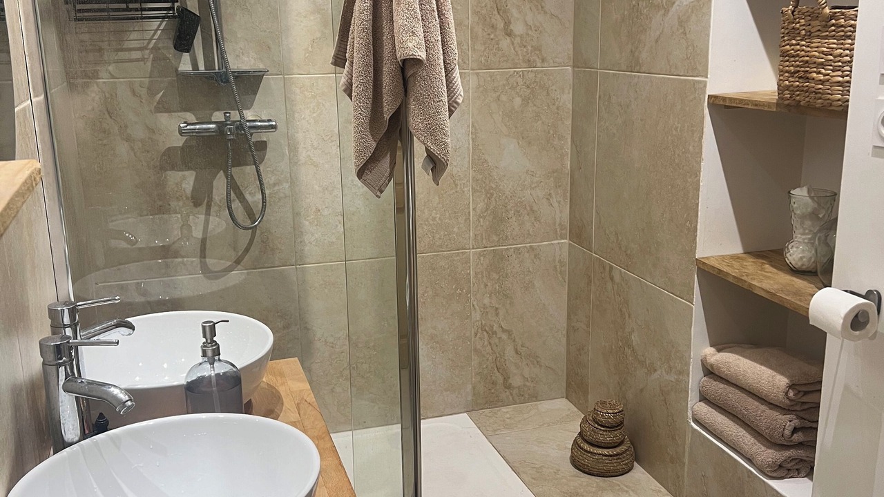 Photo of Bathroom in Saint Pierre de Feric