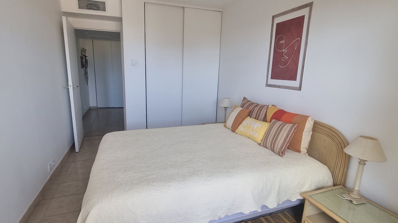 Photo of Bedroom in Saint-Laurent-du-Var