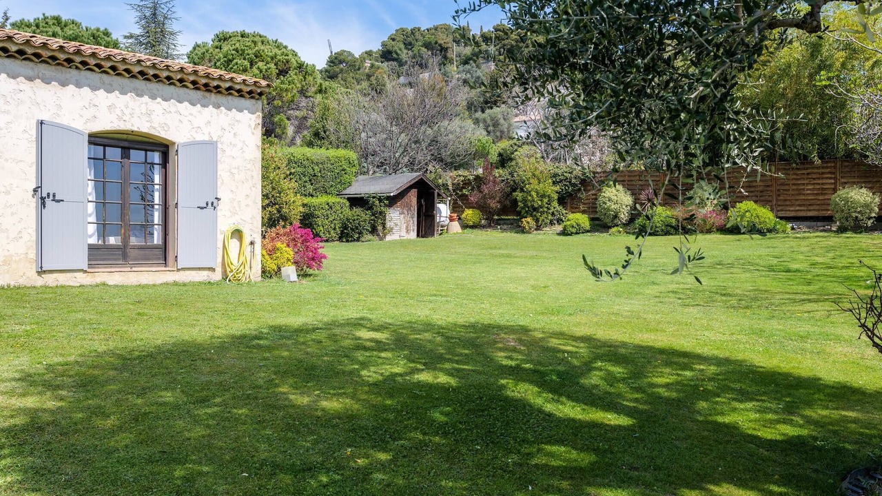 Photo of Outdoor in Le Ray