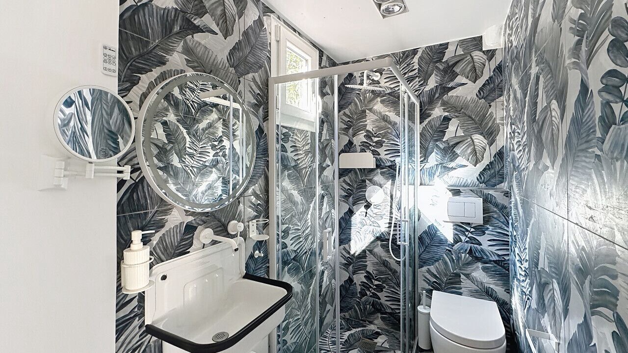 Photo of Bathroom in Prado - Republique
