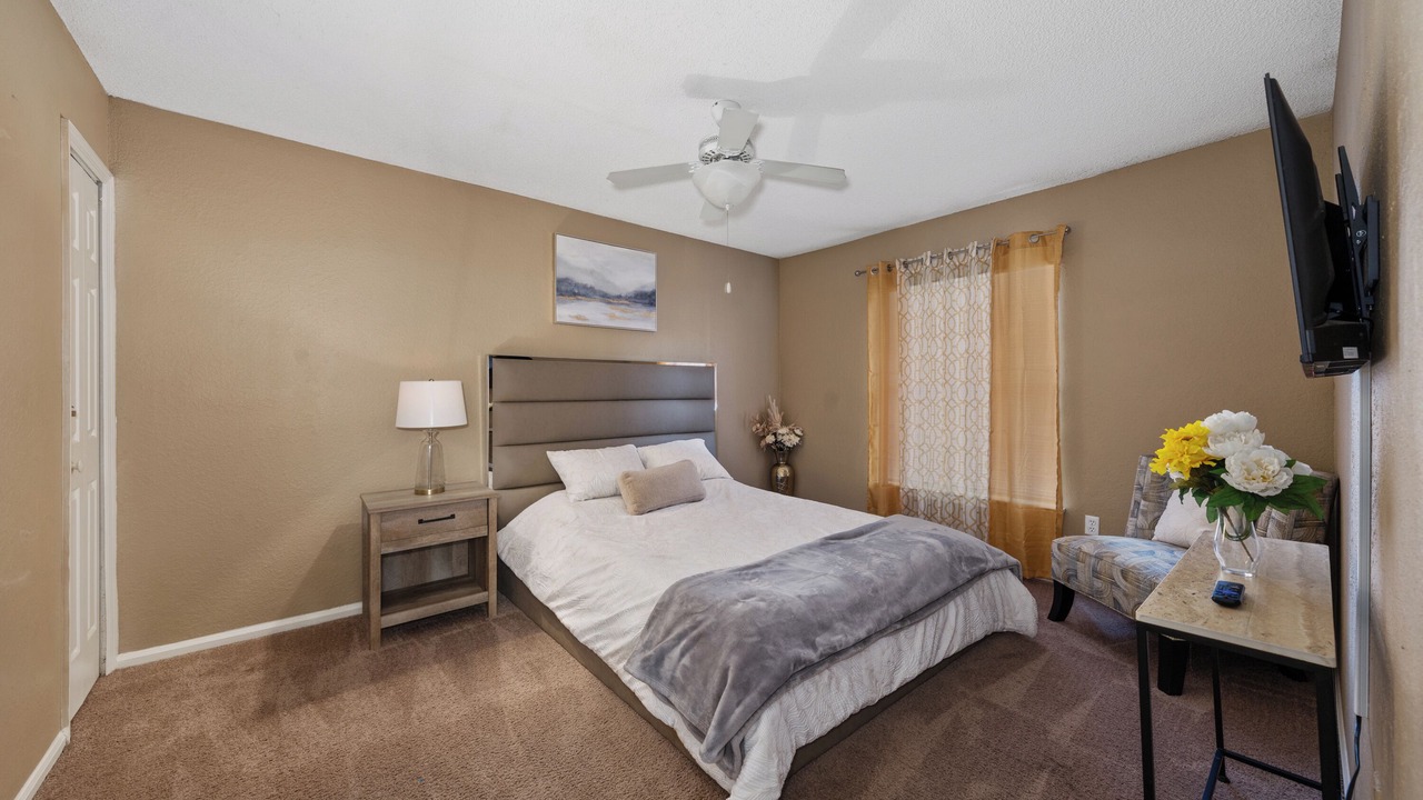 Photo of Bedroom in Park Central