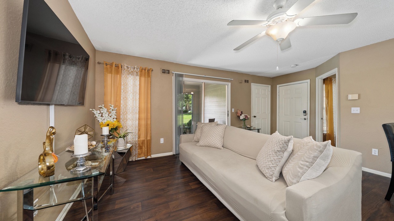 Photo of Livingroom in Park Central