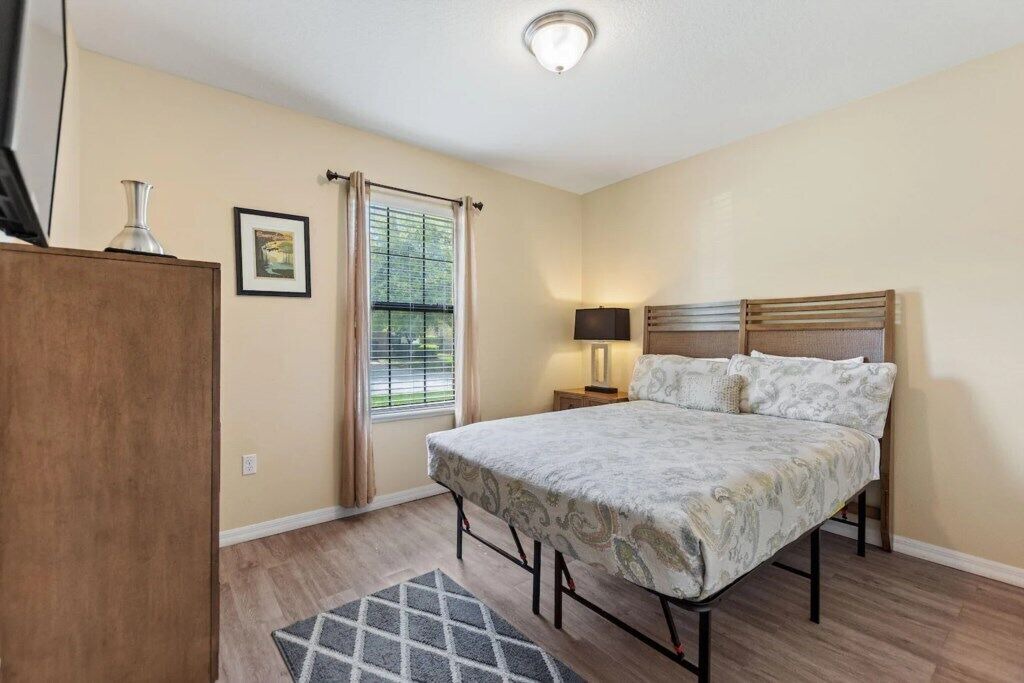 Photo of Bedroom in Cypress Pointe