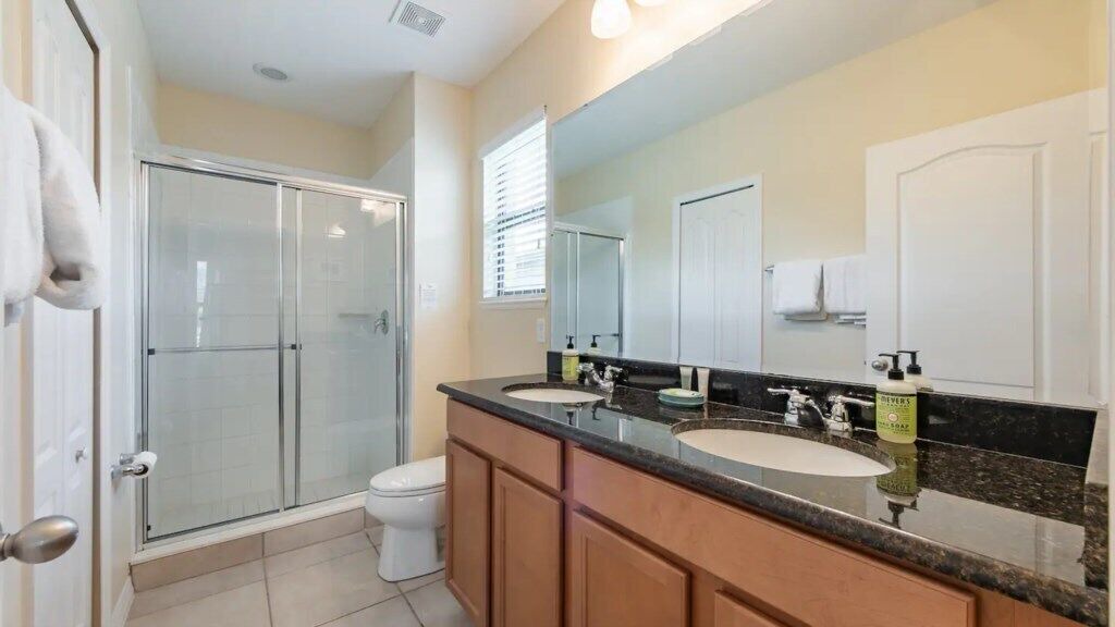 Photo of Bathroom in Cypress Pointe