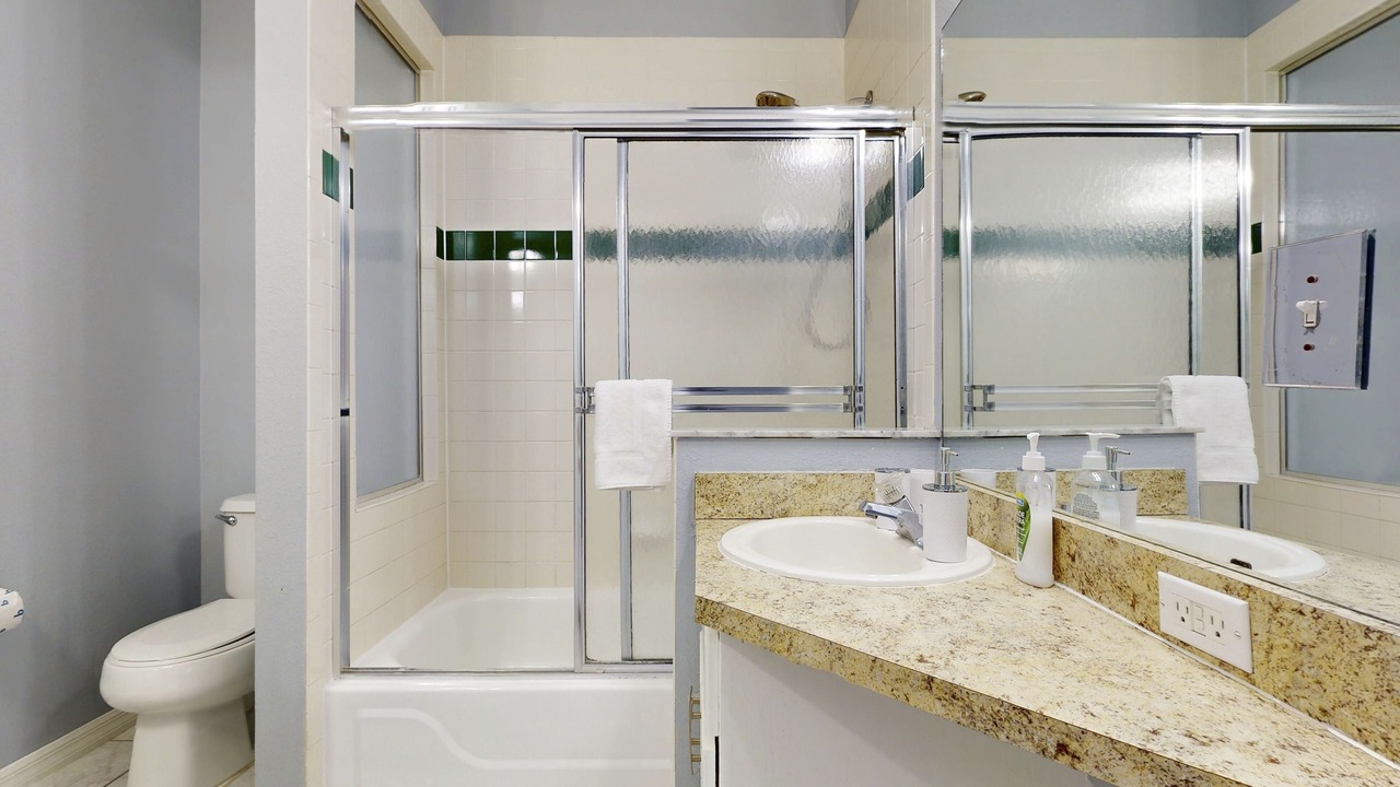 Photo of Bathroom in Sunset Lakes