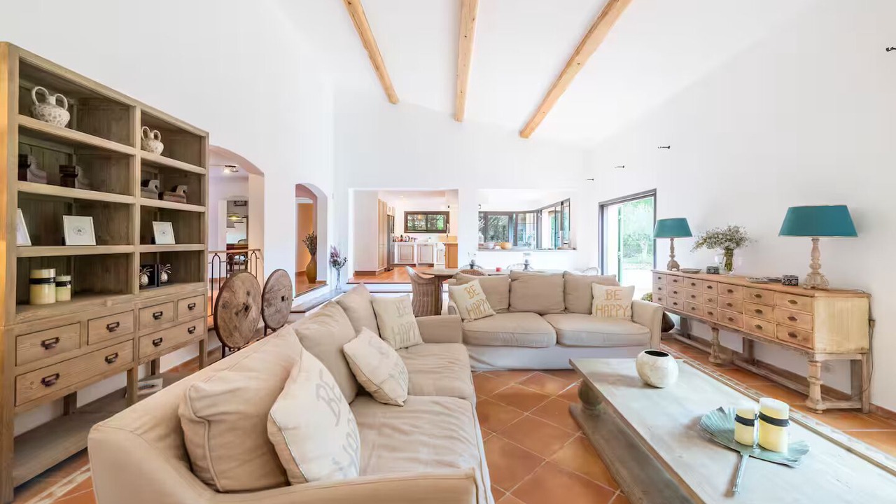 Photo of Livingroom in Saint-Paul-en-Foret