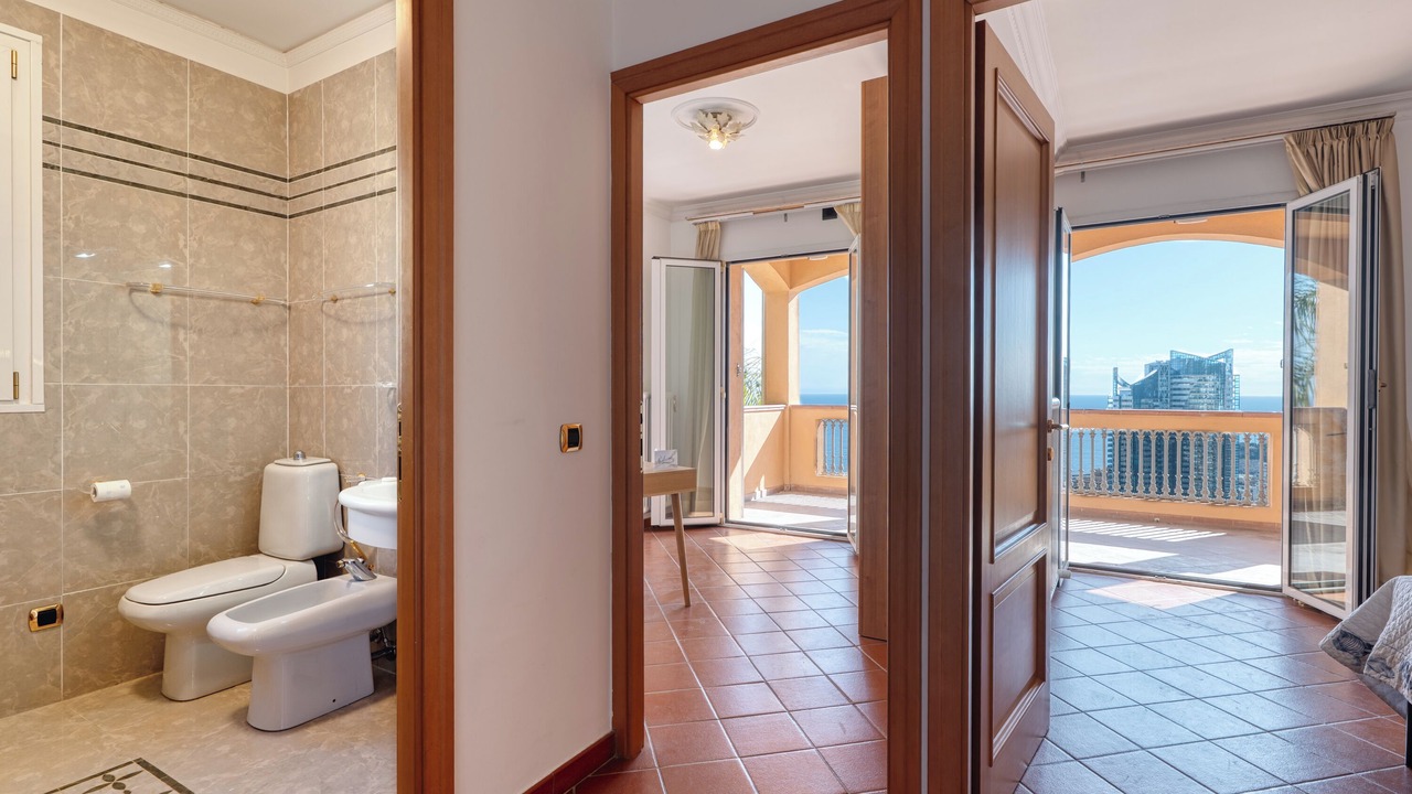 Photo of Bathroom in Beausoleil