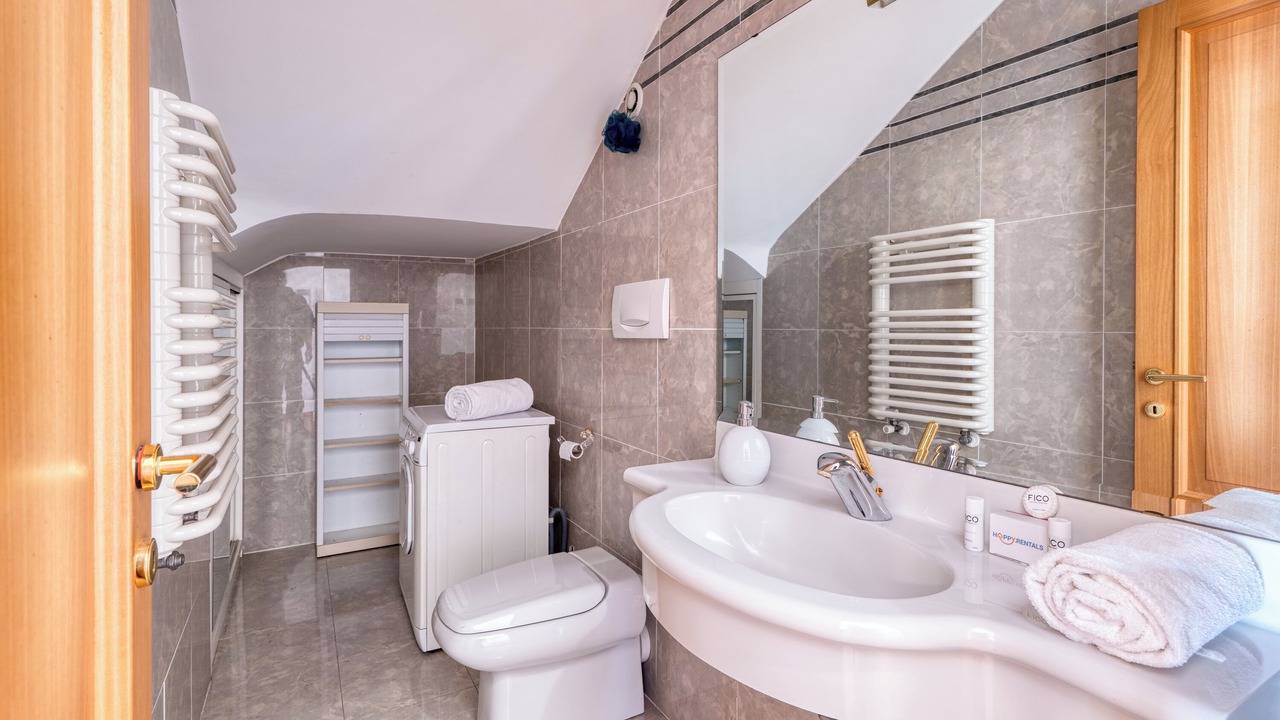 Photo of Bathroom in Beausoleil