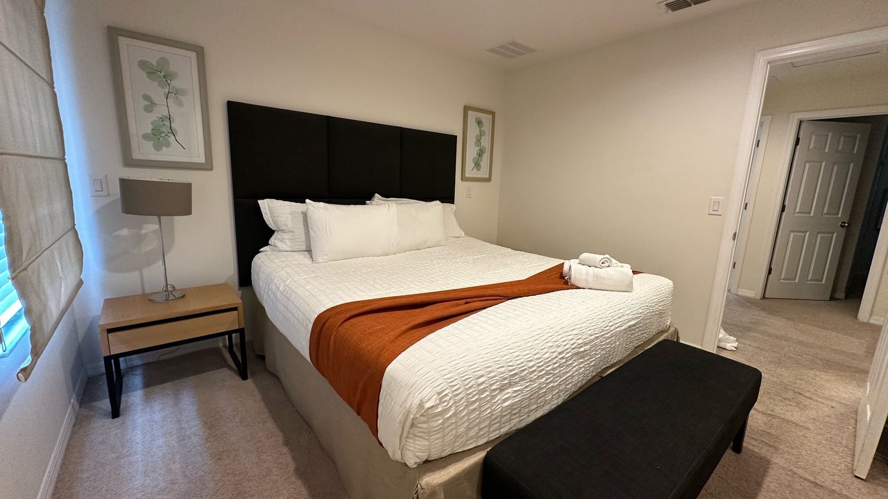 Photo of Bedroom in Sunset Lakes
