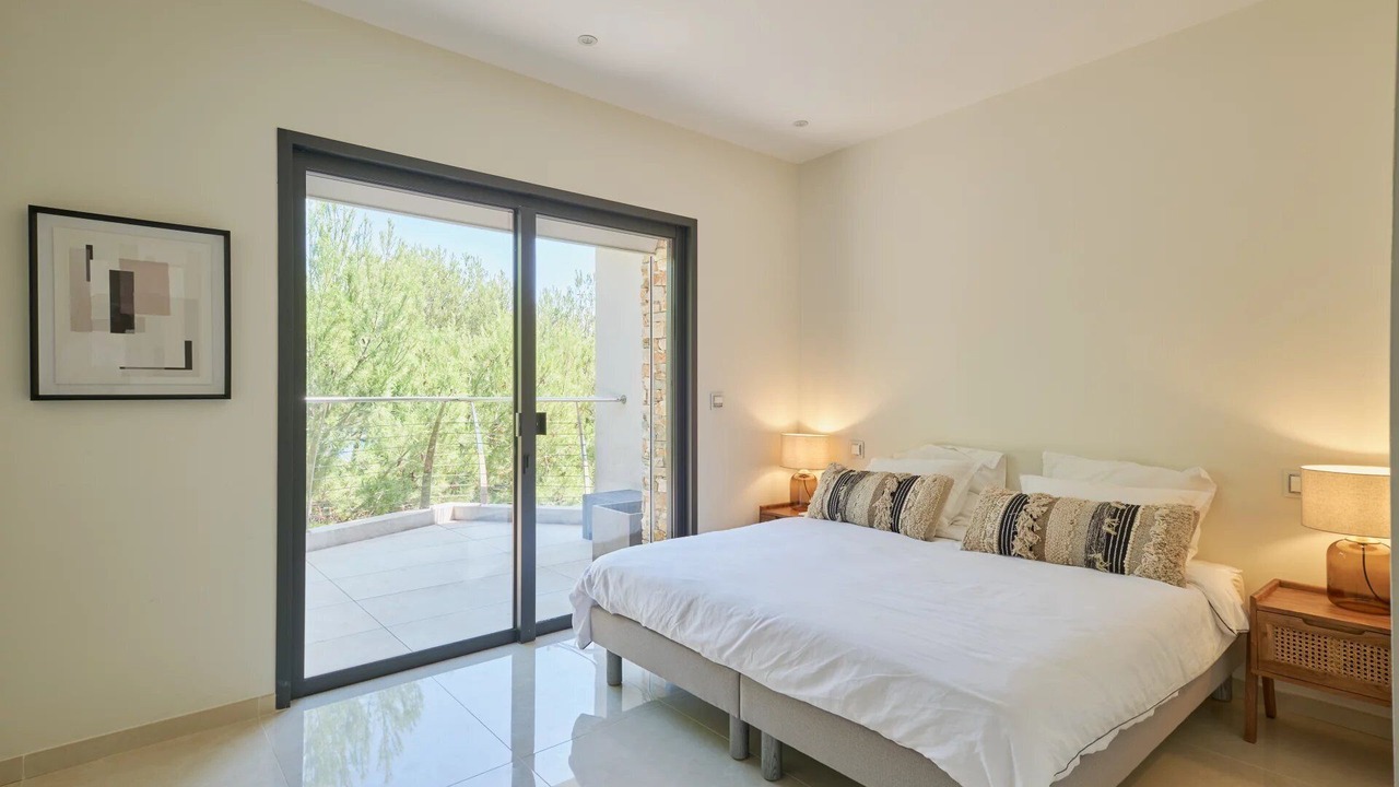 Photo of Bedroom in Saint-Raphael