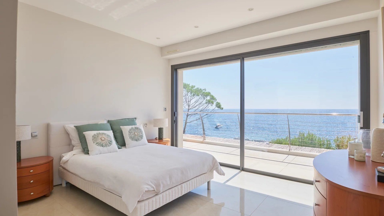 Photo of Bedroom in Saint-Raphael