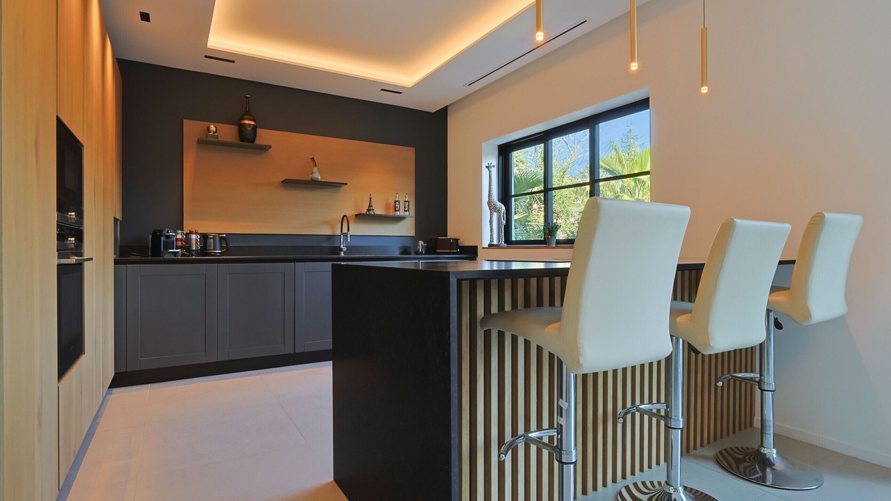 Photo of Kitchen in California - Pezou