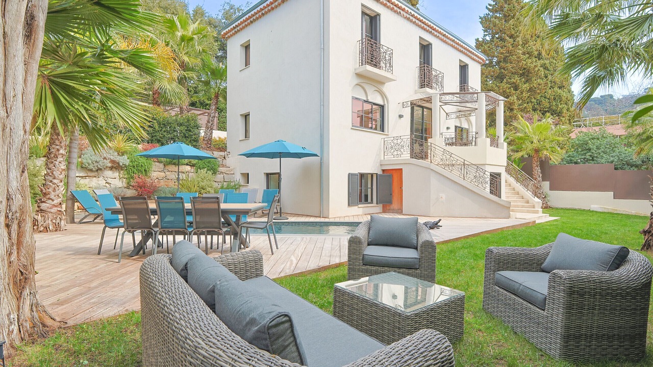 Photo of Outdoor in California - Pezou