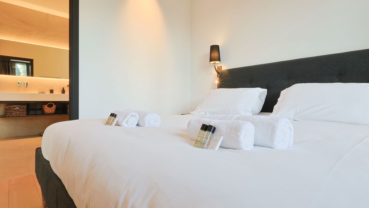Photo of Bedroom in California - Pezou