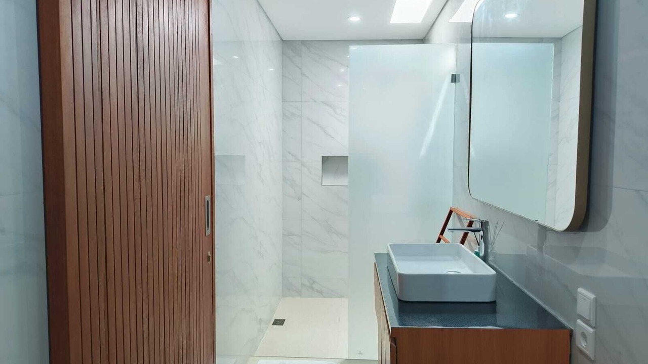Photo of Bathroom in Padangsambian Klod