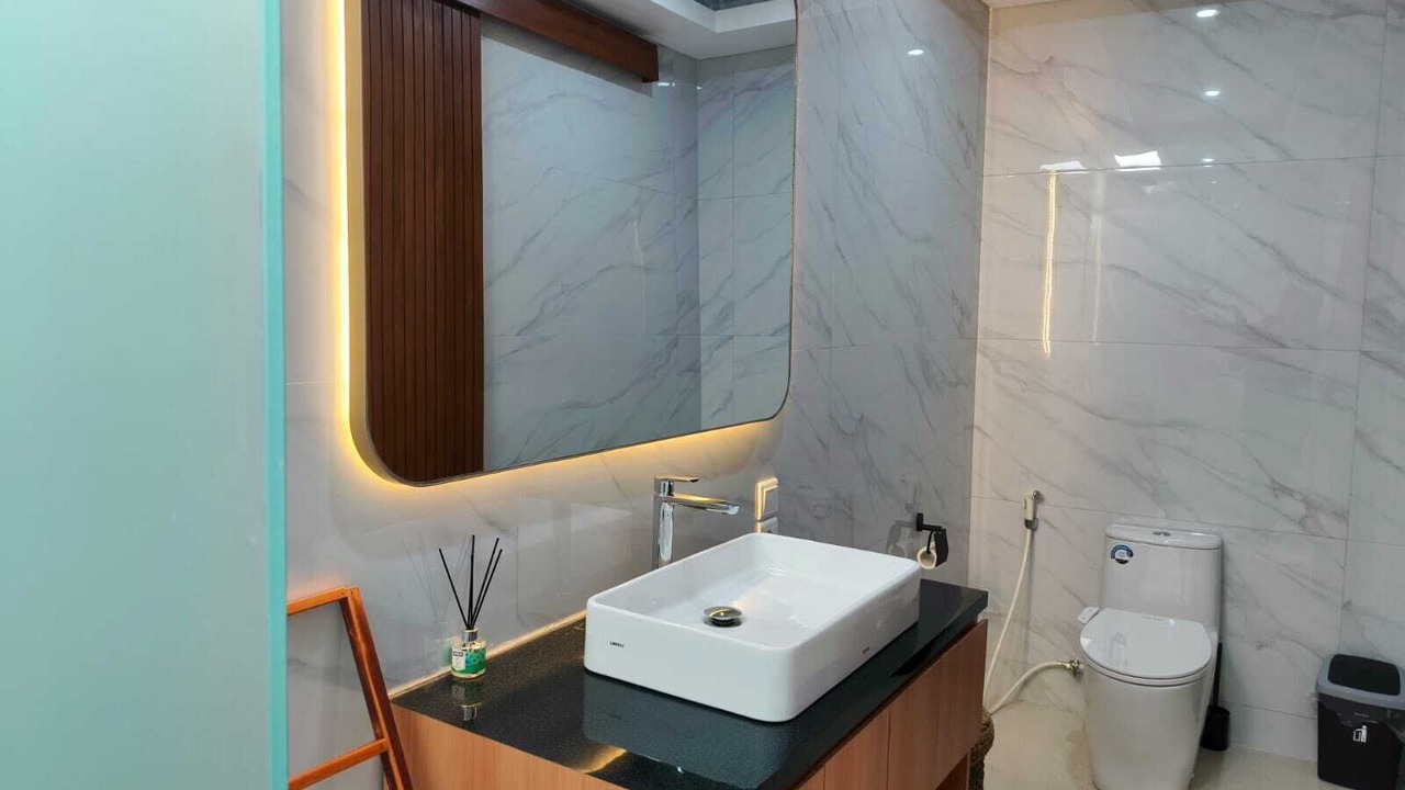 Photo of Bathroom in Padangsambian Klod