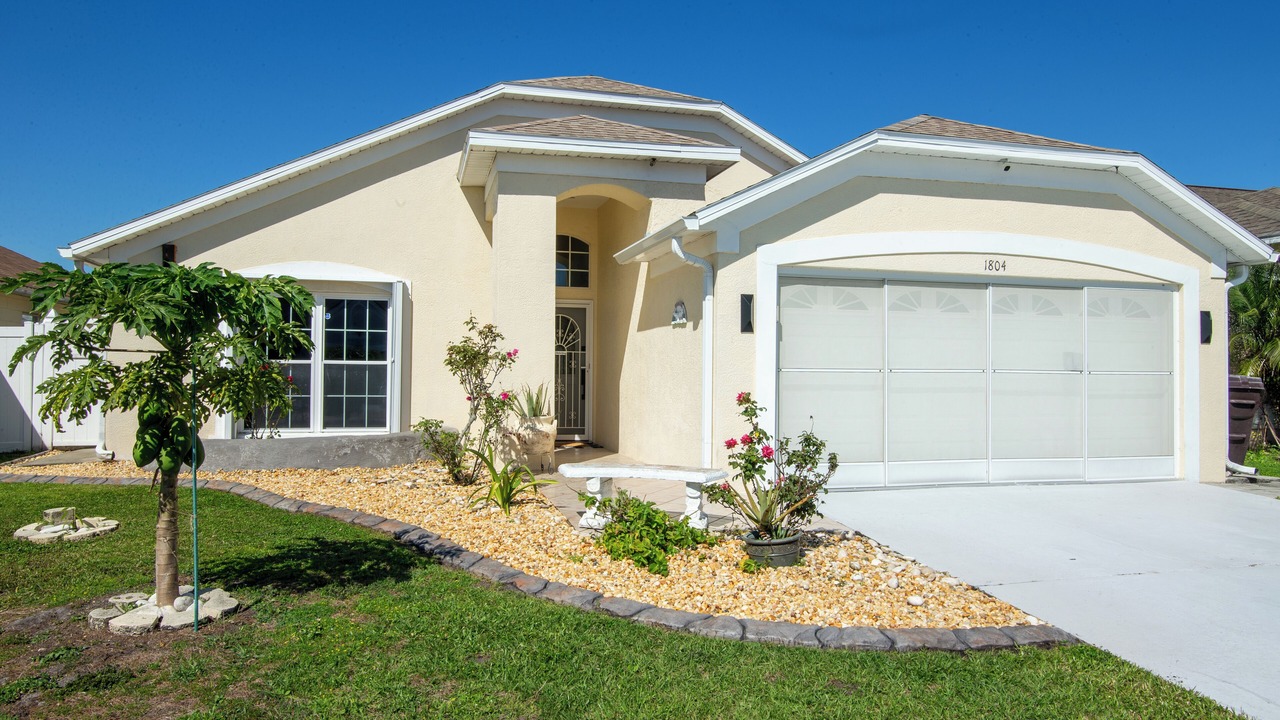 Photo of Outdoor in Lakeside Estates