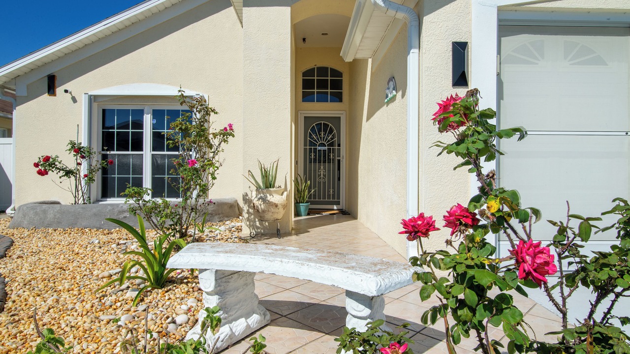 Photo of Outdoor in Lakeside Estates