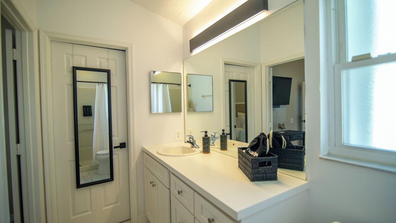 Photo of Bathroom in Lakeside Estates