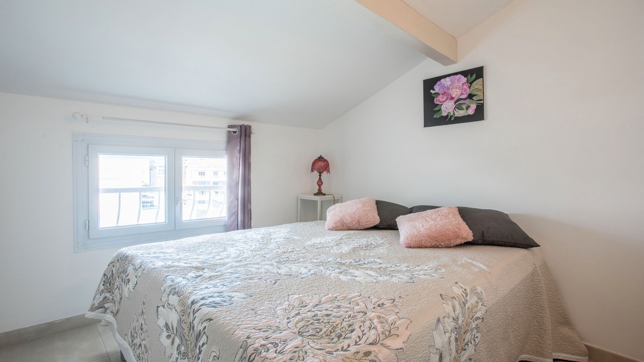 Photo of Bedroom in Frejus Plage