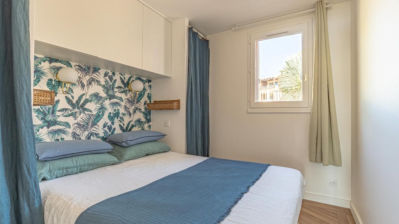 Photo of Bedroom in Theoule-Superieur