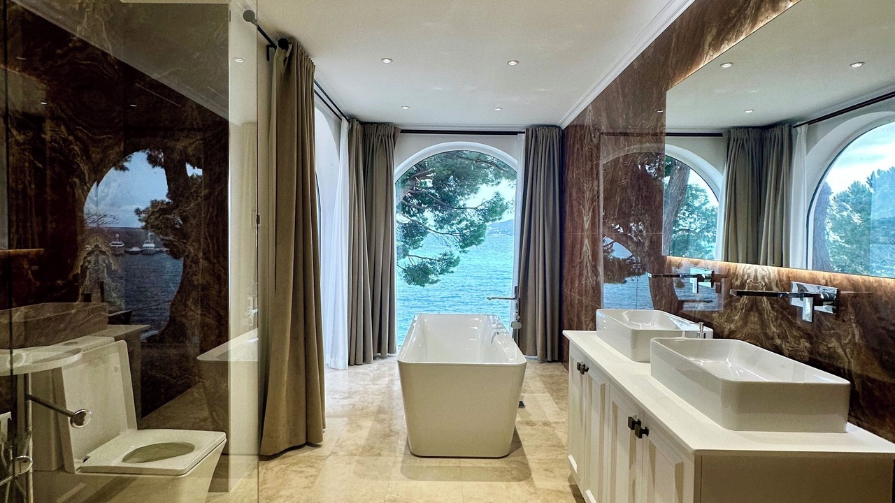 Photo of Bathroom in Juan-les-Pins