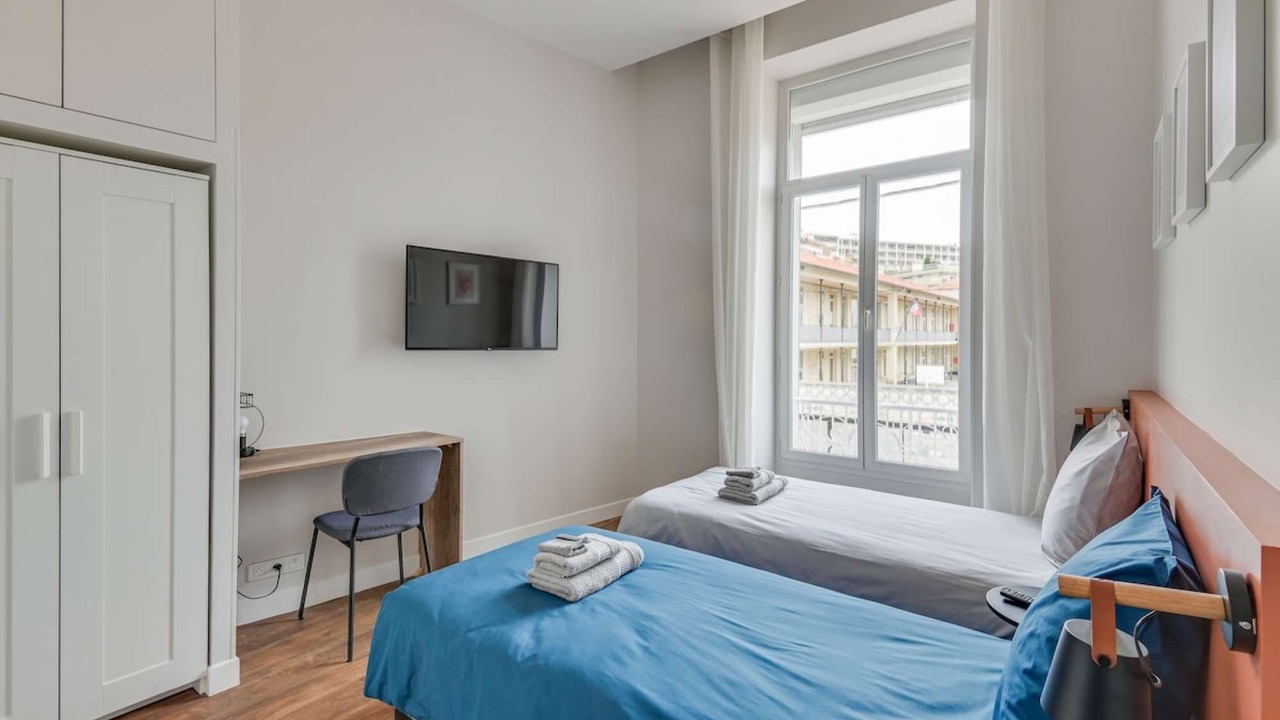 Photo of Bedroom in Cannes City Centre