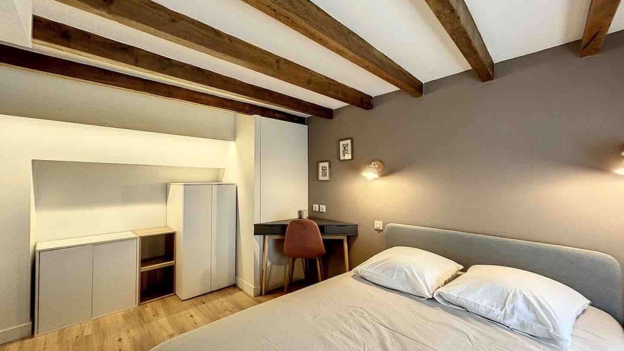 Photo of Bedroom in Cannes City Centre