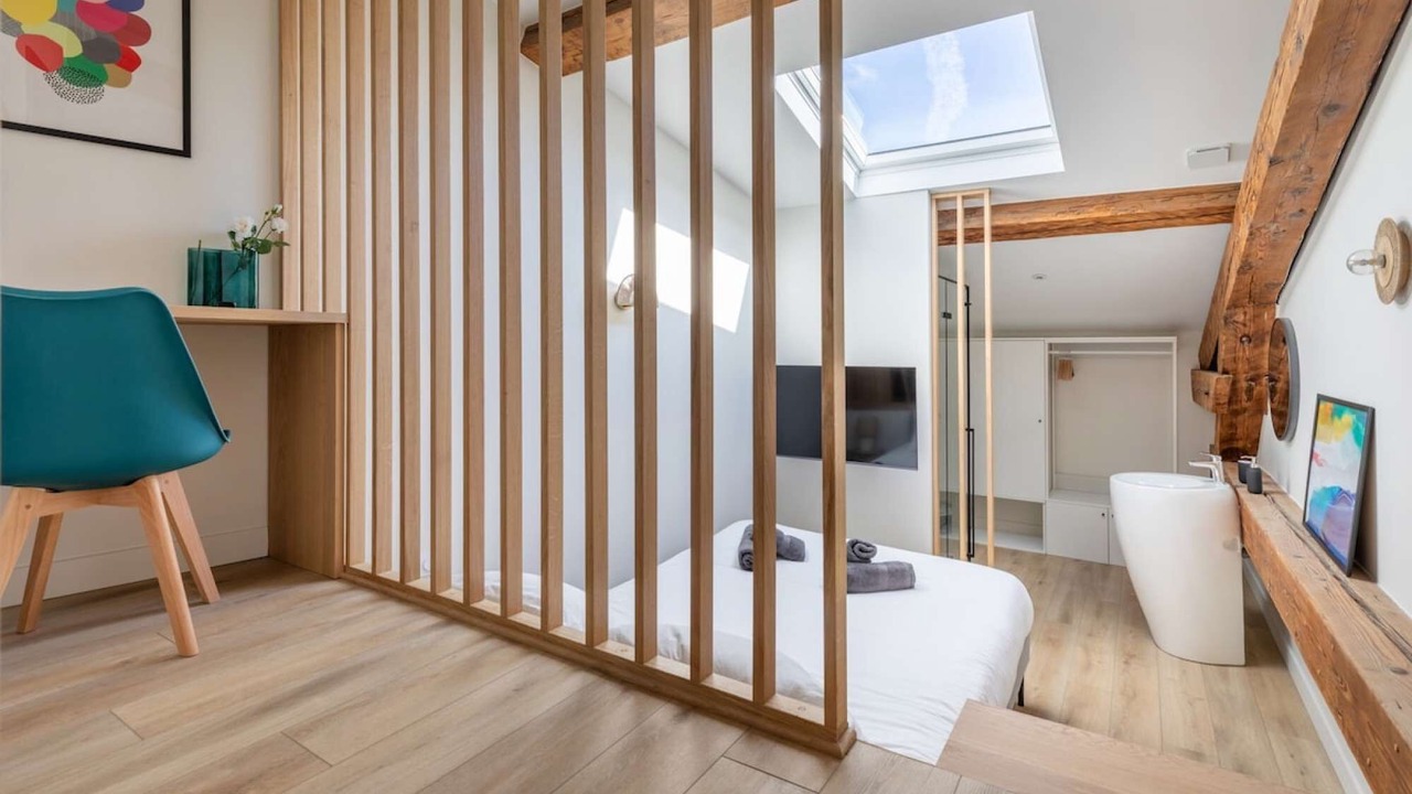 Photo of Bedroom in Cannes City Centre