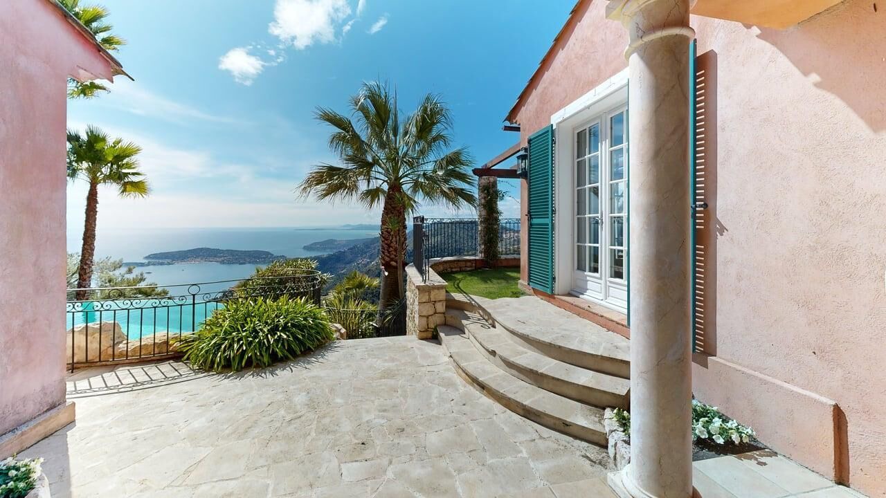 Photo of Others in Eze