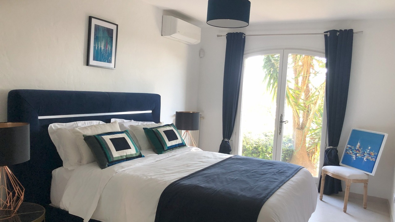 Photo of Bedroom in Boulouris-sur-Mer
