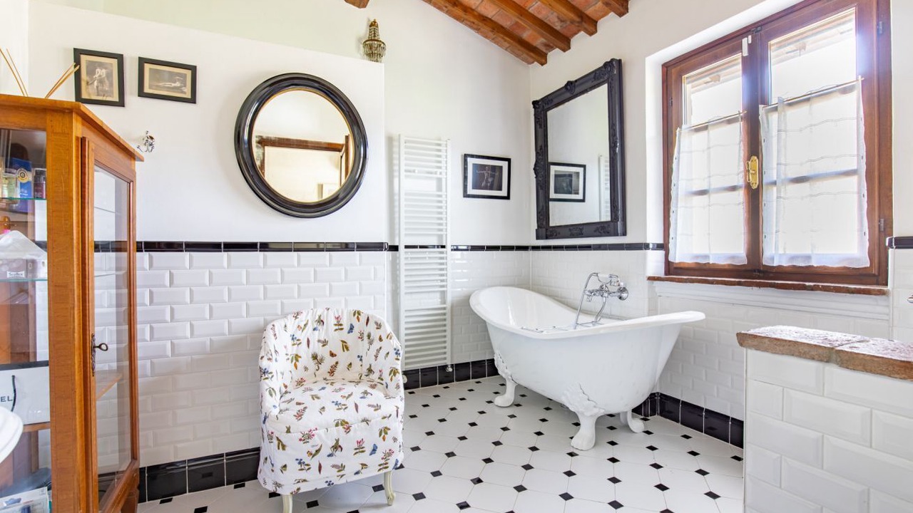 Photo of Bathroom in Massarosa