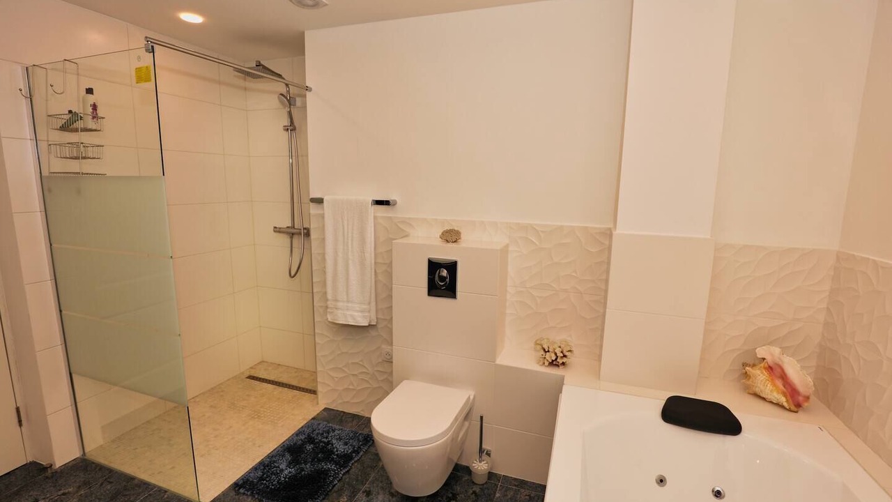 Photo of Bathroom in Biot