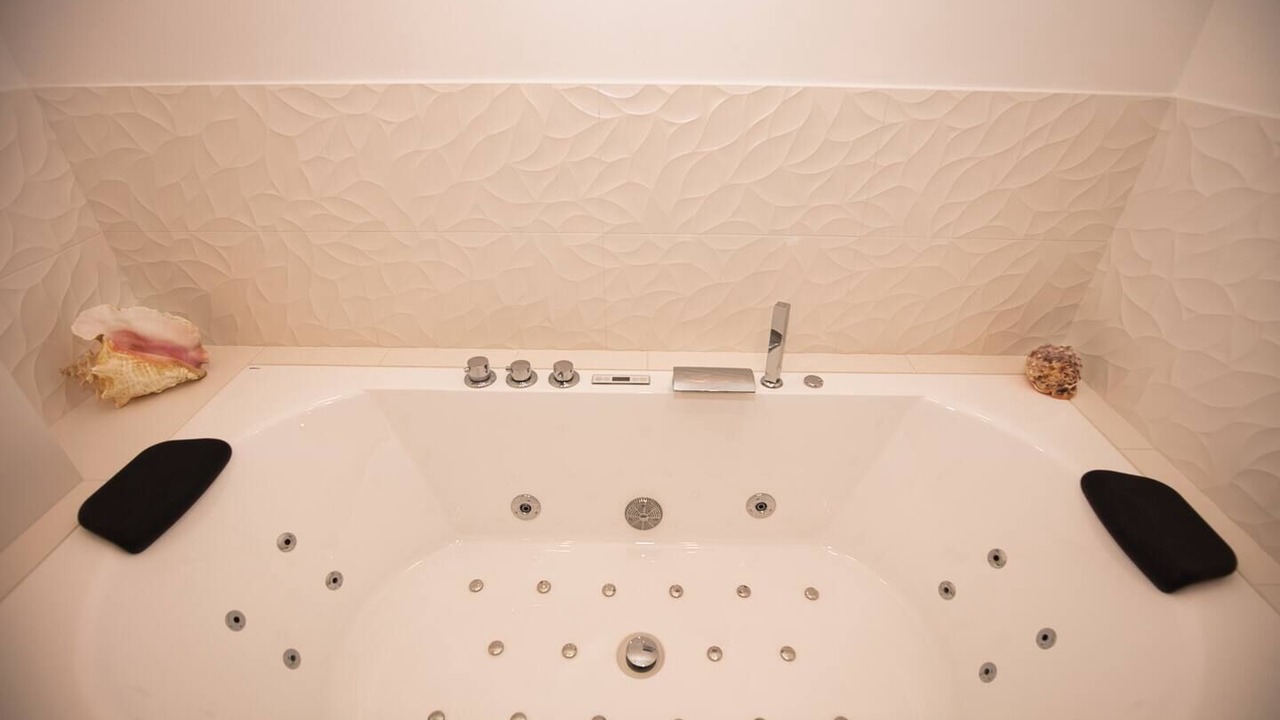 Photo of Bathroom in Biot