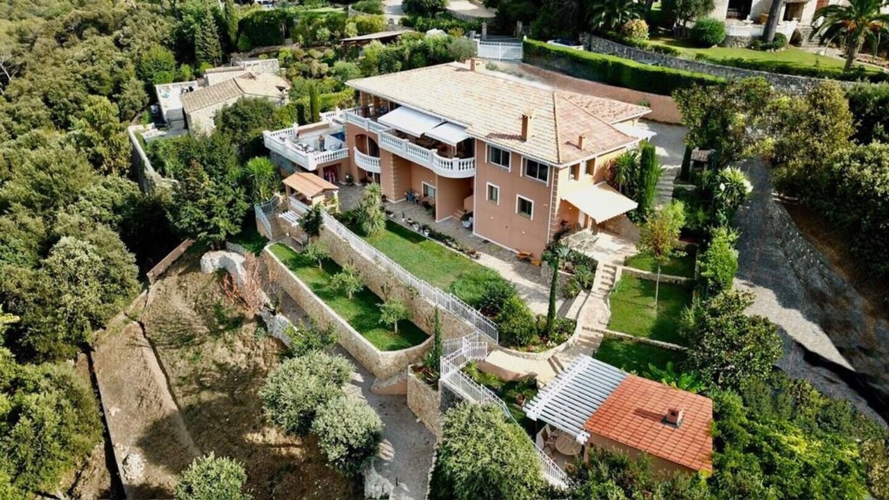 Photo of Others in Biot