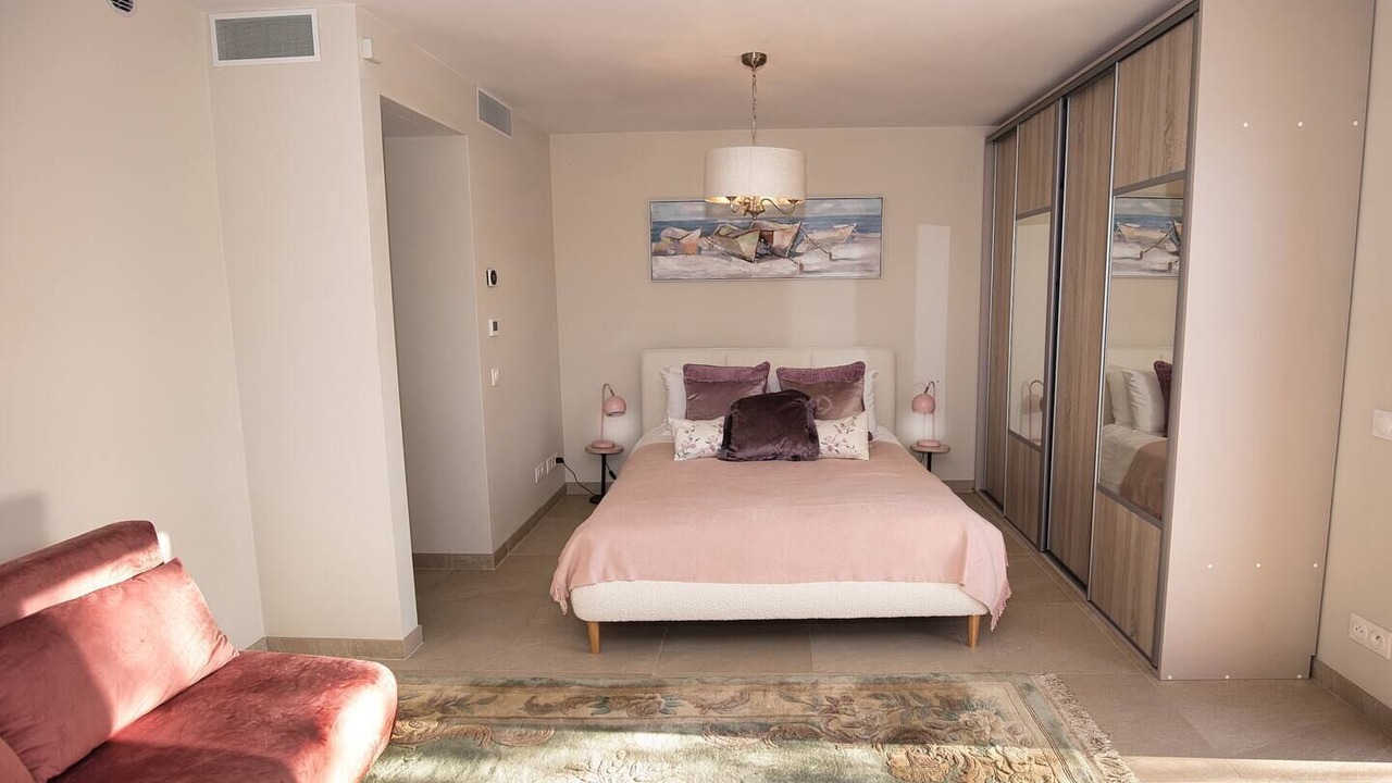 Photo of Bedroom in Biot