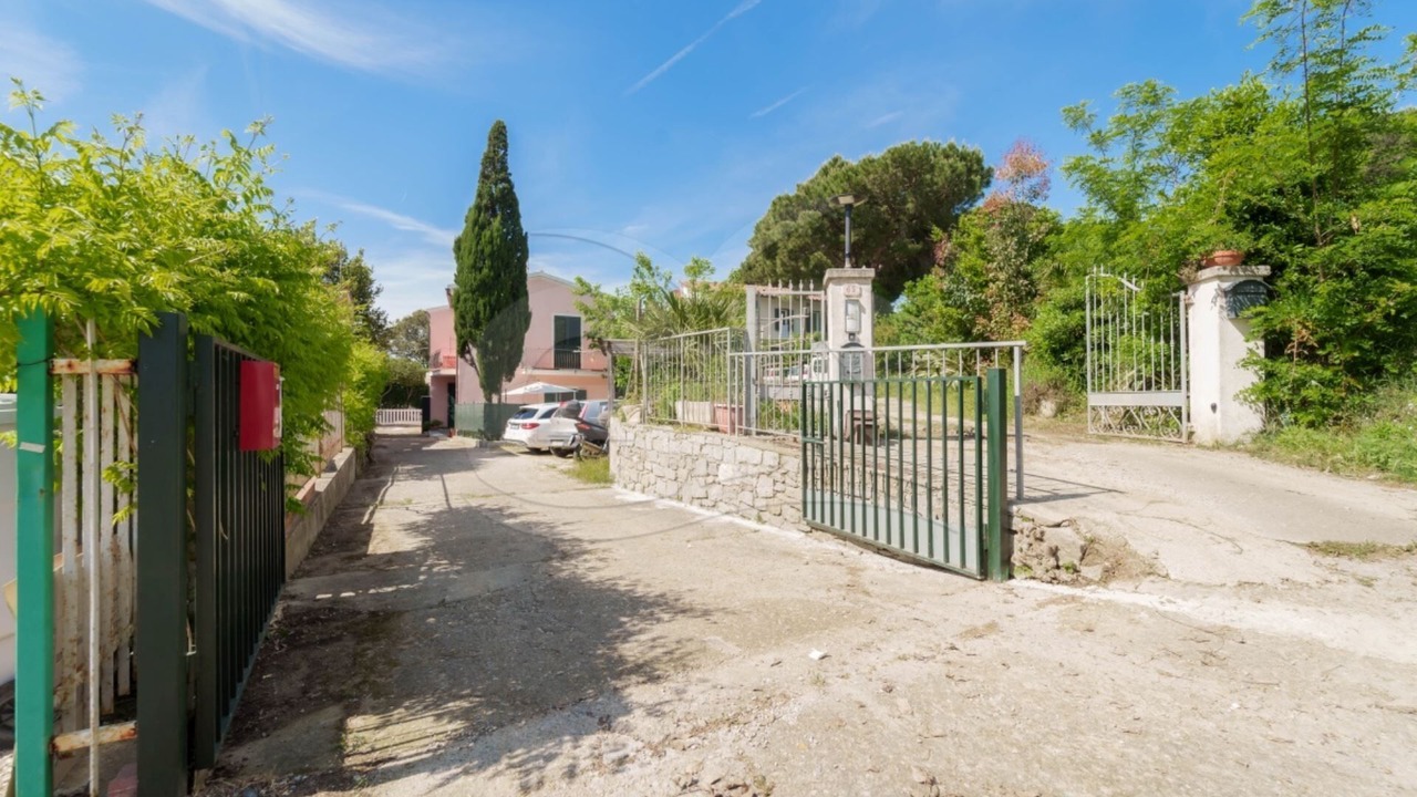Photo of Outdoor in Procchio