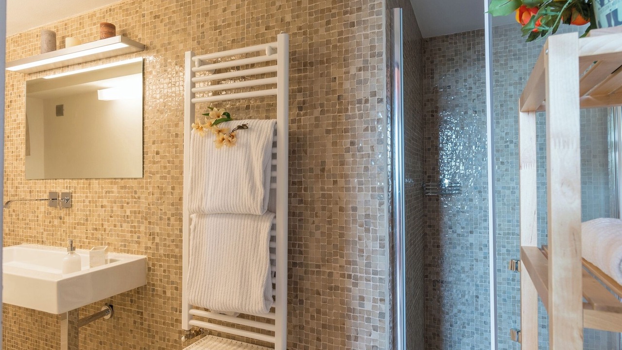 Photo of Bathroom in Margine Coperta-Traversagna