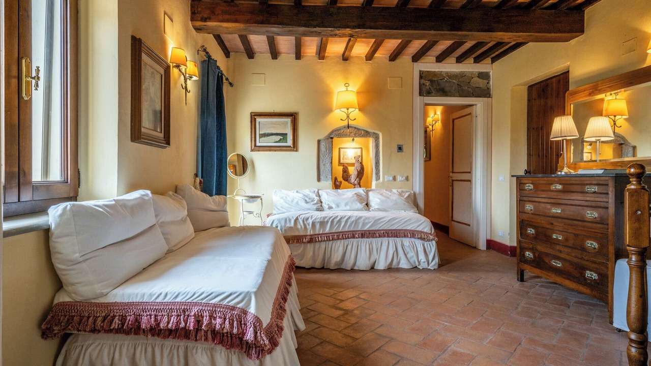 Photo of Bedroom in Buti
