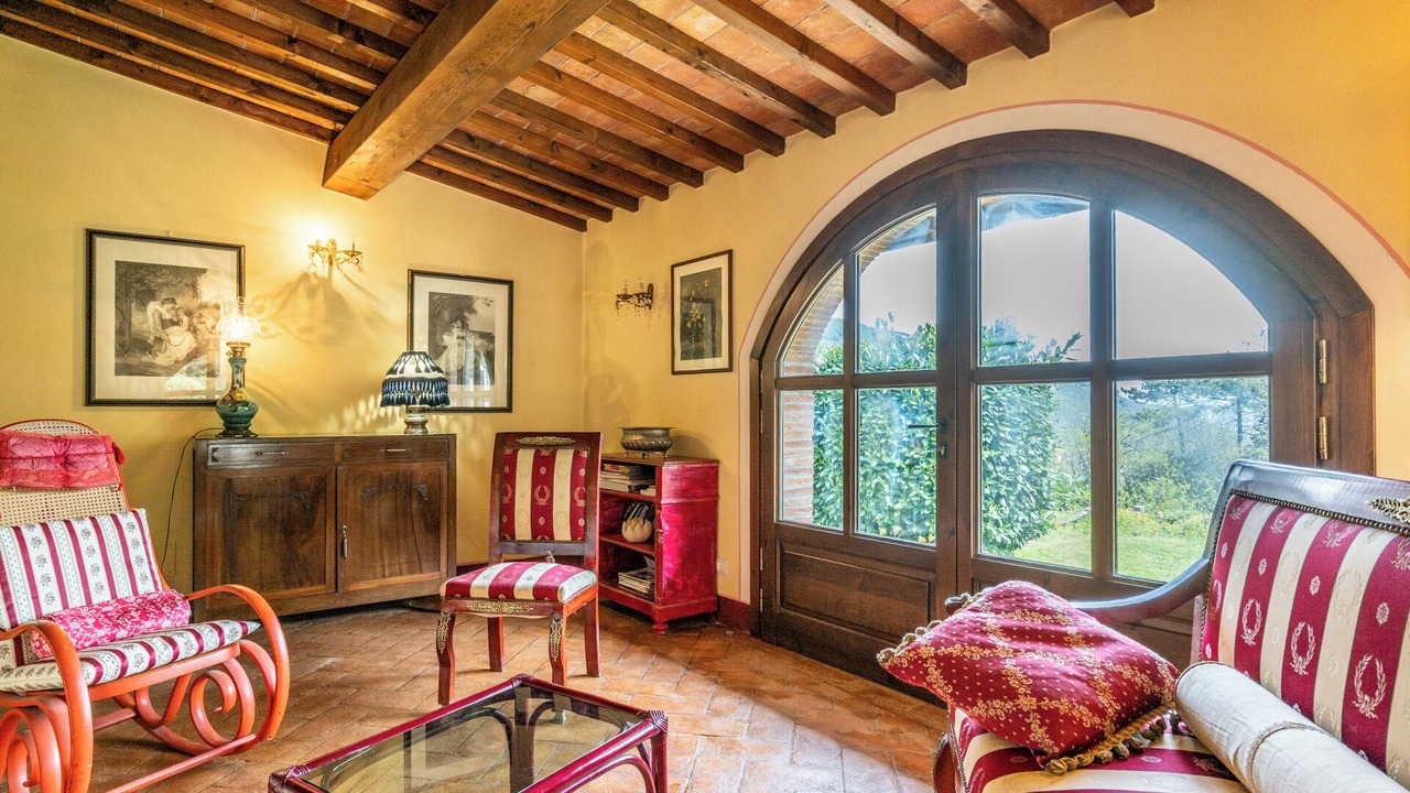 Photo of Livingroom in Buti