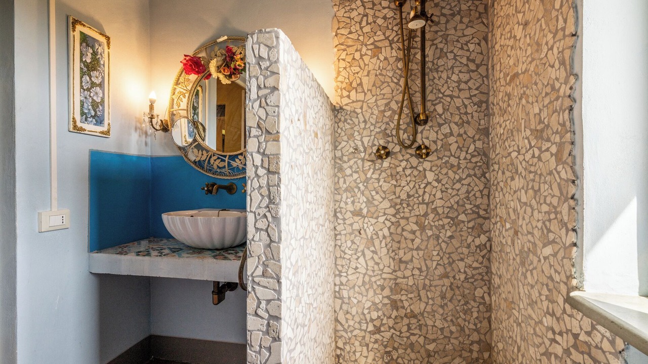 Photo of Bathroom in Buti