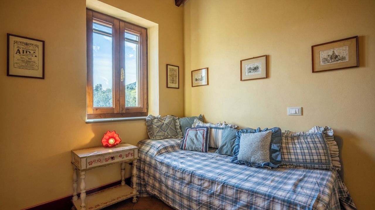 Photo of Bedroom in Buti