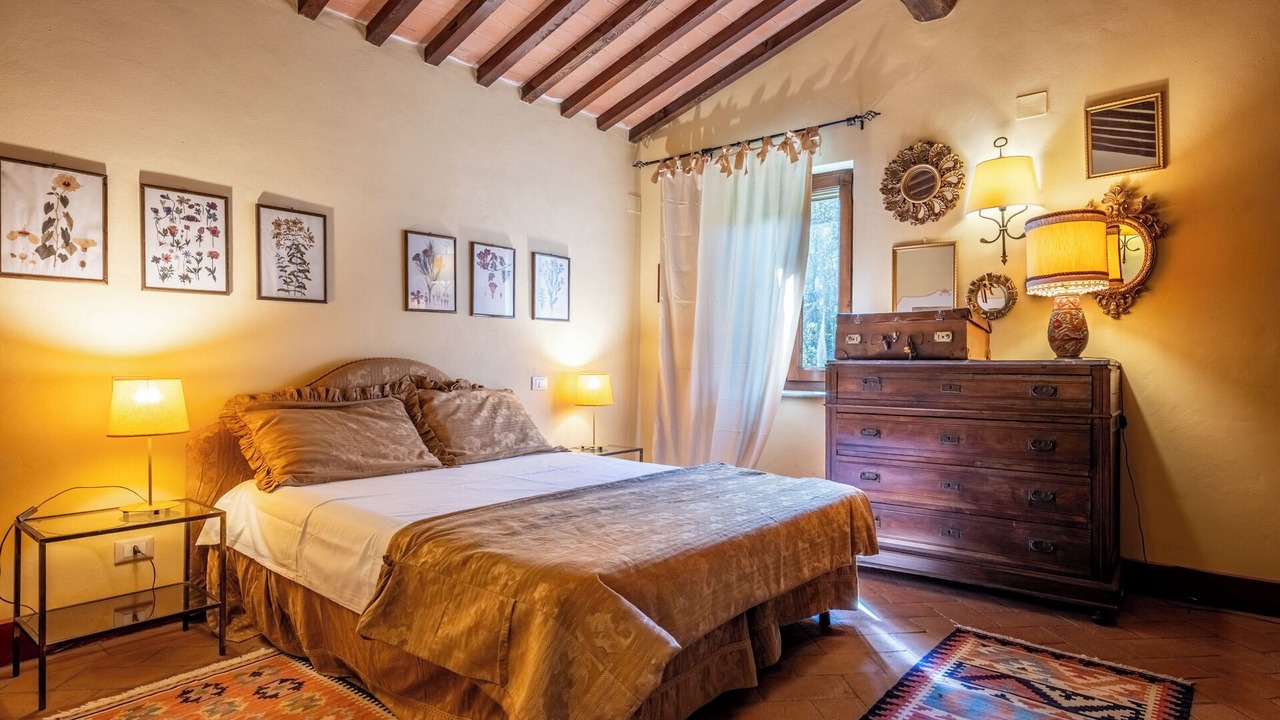 Photo of Bedroom in Buti