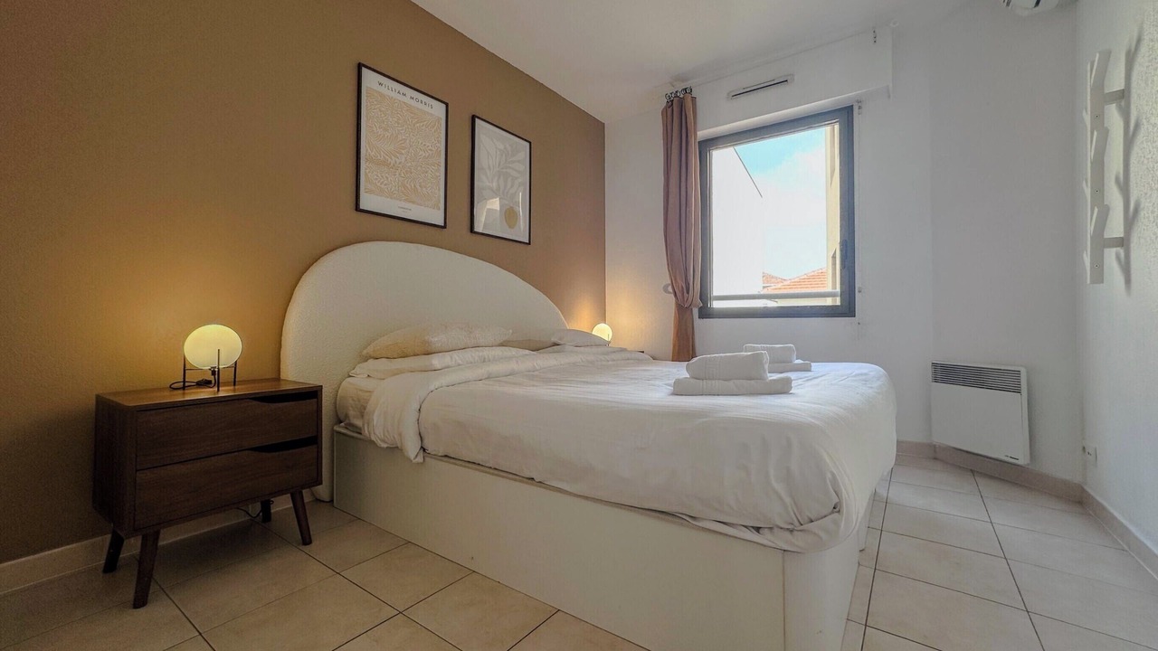 Photo of Bedroom in Antibes Old Town
