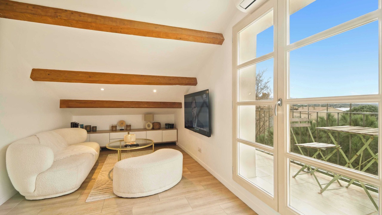 Photo of Livingroom in Saint-Tropez City Centre
