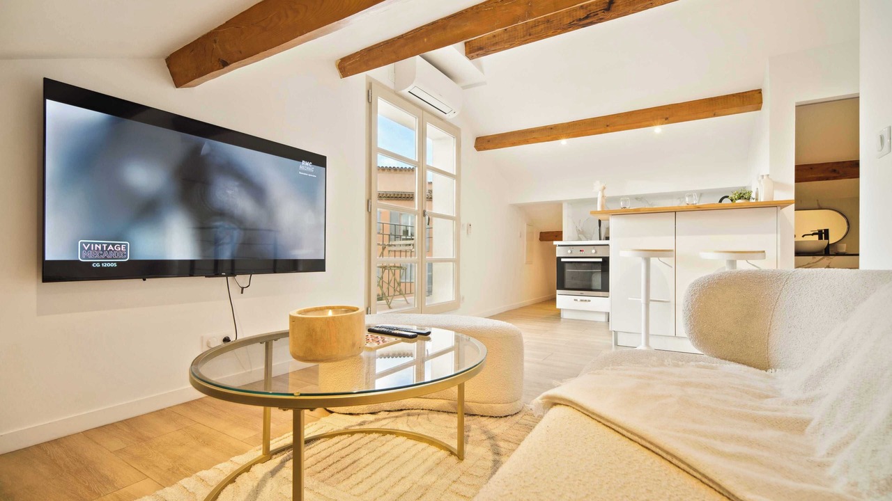 Photo of Livingroom in Saint-Tropez City Centre