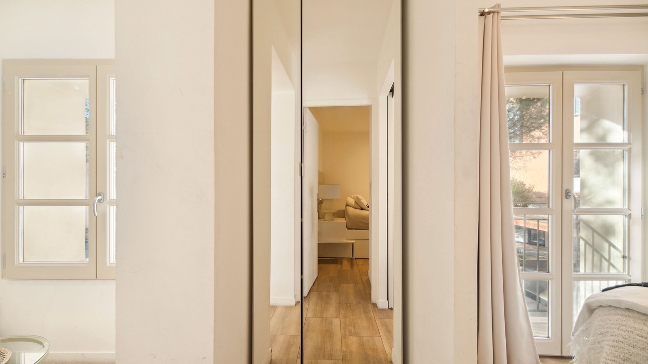 Photo of Bedroom in Saint-Tropez City Centre